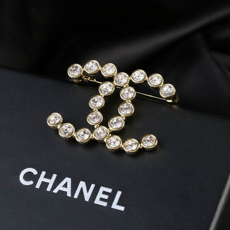Chanel Brooch 05yxs161